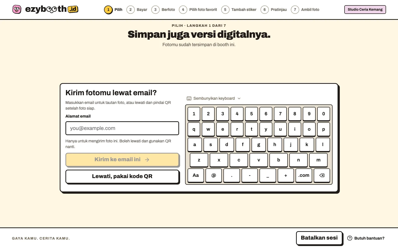 Layar Kirim fotomu lewat email dengan keyboard di layar