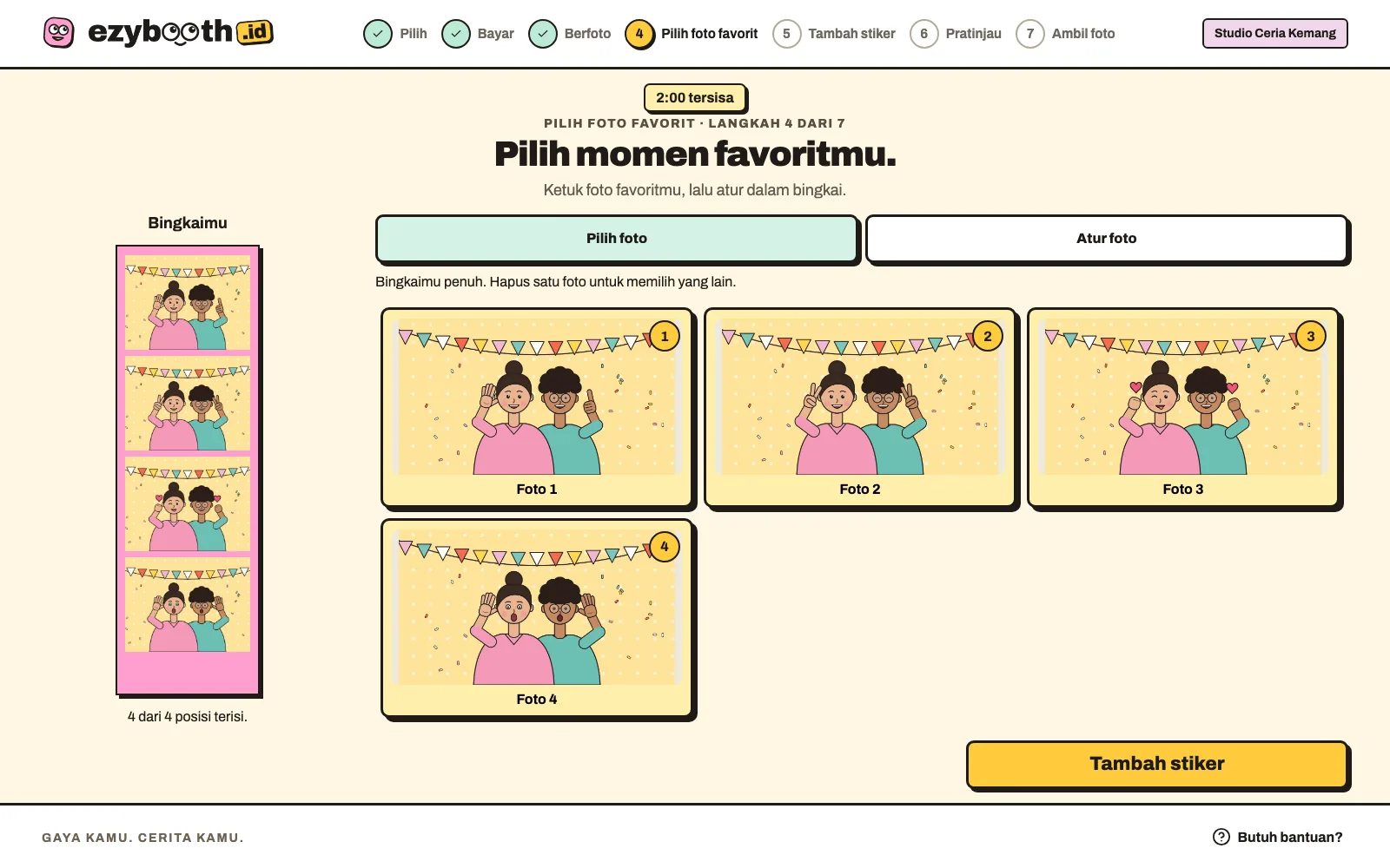 Layar Pilih momen favoritmu dengan empat foto terpilih